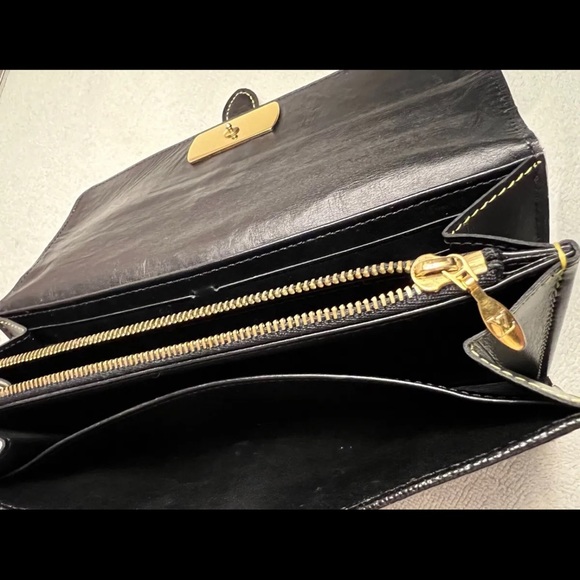 Louis Vuitton Suhali Wallet, Authentic - Picture 10 of 13
